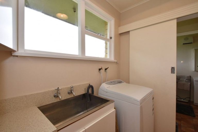 Photo of property in 219 Marama Avenue North, Otatara, Invercargill, 9879