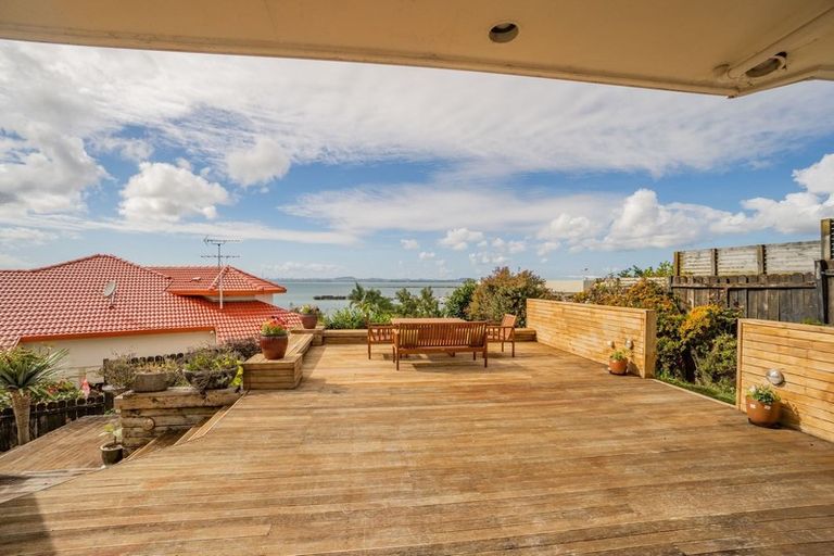 Photo of property in 29 Ferntree Terrace, West Harbour, Auckland, 0618
