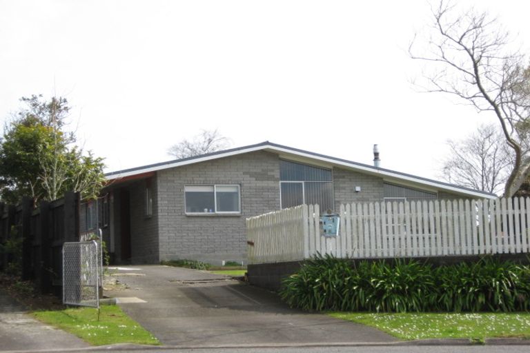 Photo of property in 3 Rangiora Place, Inglewood, 4330