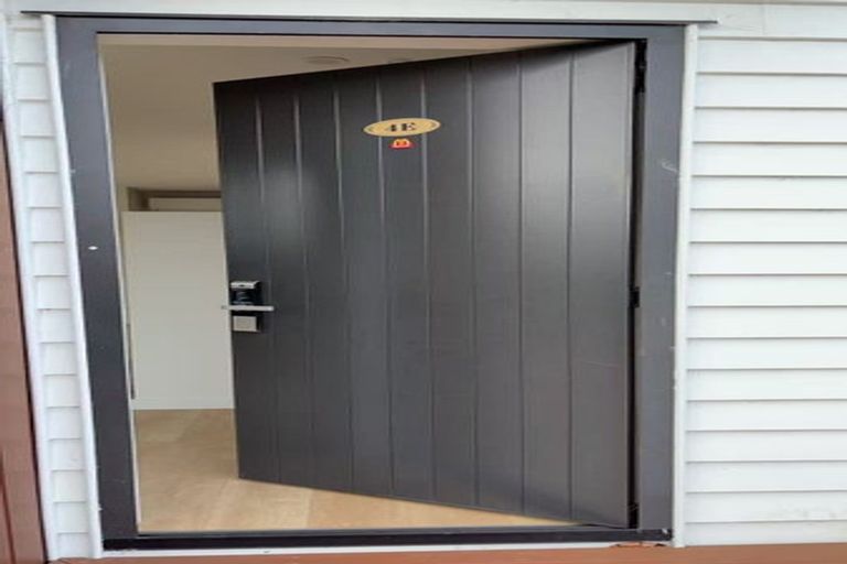 Photo of property in 4e Knights Road, Rosedale, Auckland, 0632