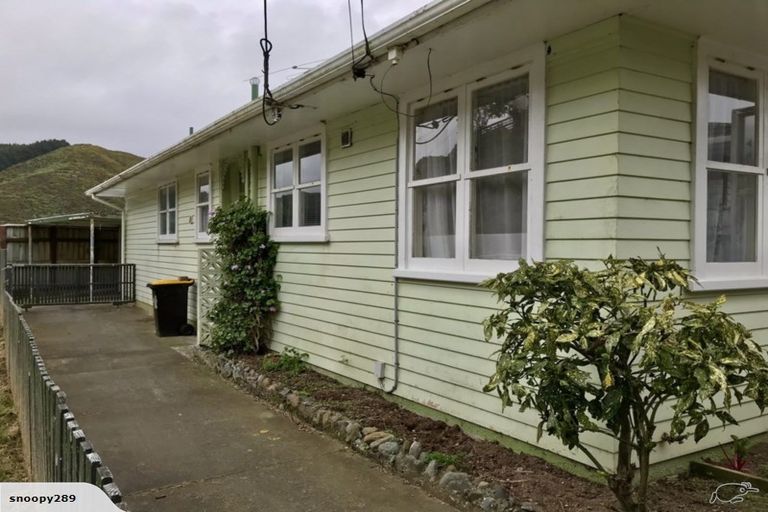 Photo of property in 36 Montreal Grove, Kingston, Wellington, 6021