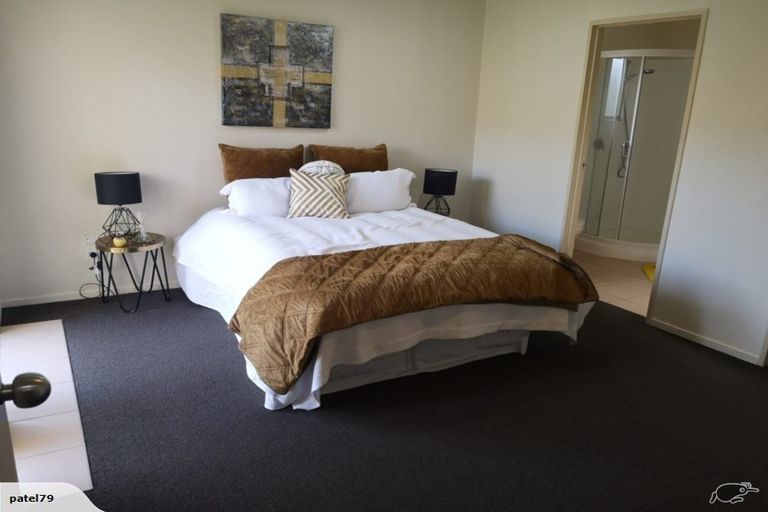 Photo of property in 37 Westglen Place, Ranui, Auckland, 0612