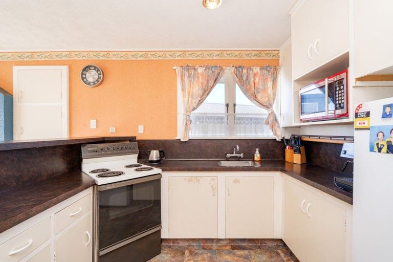Photo of property in 17 Pine Crescent, Hargest, Invercargill, 9810