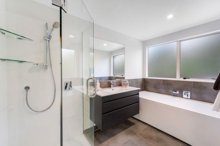 Photo of property in 36 Woodgers Way, Somerville, Auckland, 2014