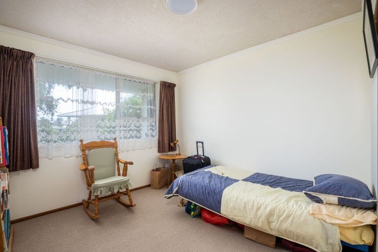 Photo of property in 10 Leon Place, Waitara, 4320