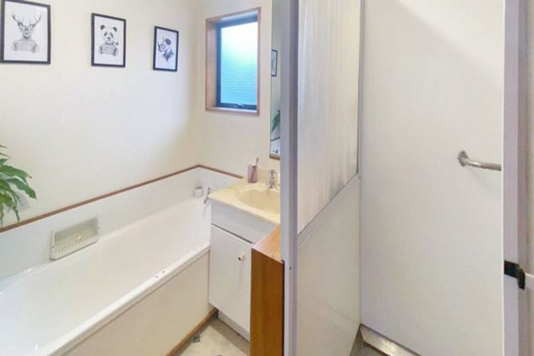 Photo of property in 2/16 Milton Street, Somerfield, Christchurch, 8024