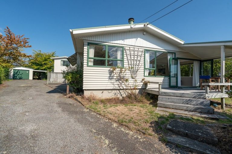 Photo of property in 32 Rainbow Drive, Rainbow Point, Taupo, 3330