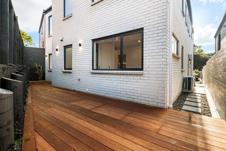 Photo of property in 1 Weetman Drive, Browns Bay, Auckland, 0630