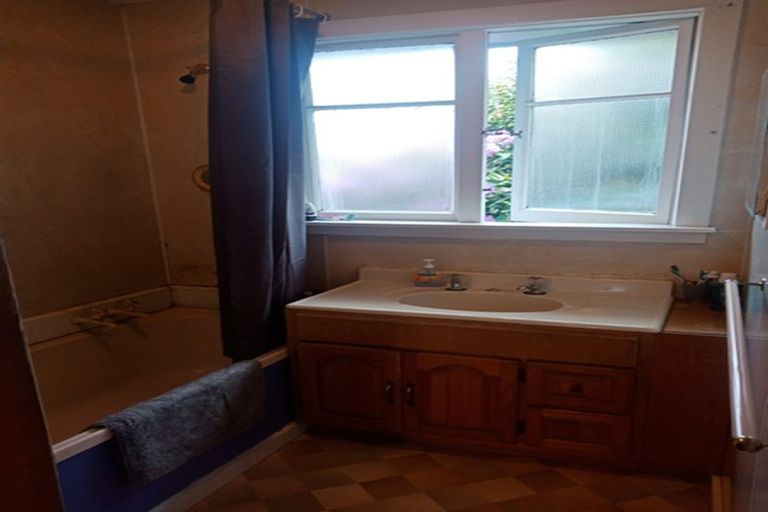 Photo of property in 10 Lennox Street, Winchester, 7985