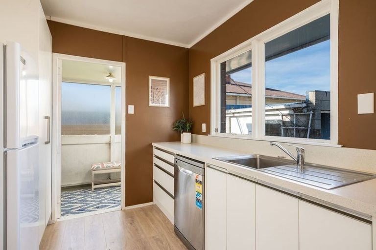 Photo of property in 267 Oxford Street, South Dunedin, Dunedin, 9012