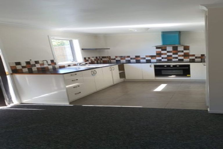 Photo of property in 26 Burbank Avenue, Manurewa, Auckland, 2102