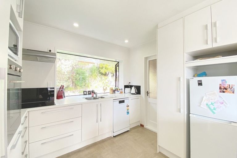 Photo of property in 176 Sturges Road, Henderson, Auckland, 0612