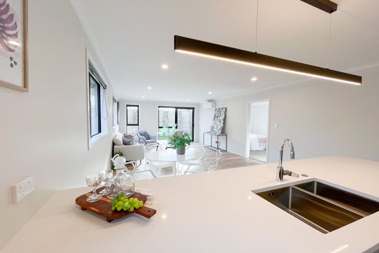 Photo of property in 15 Waruhia Crescent, Rototuna North, 3281