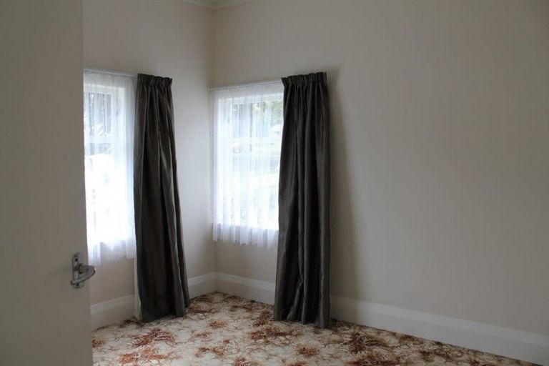 Photo of property in 33 Cardwell Street, Onehunga, Auckland, 1061