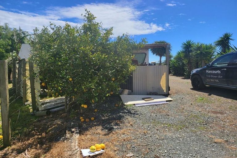 Photo of property in 27 Matarau Road, Awanui, 0483