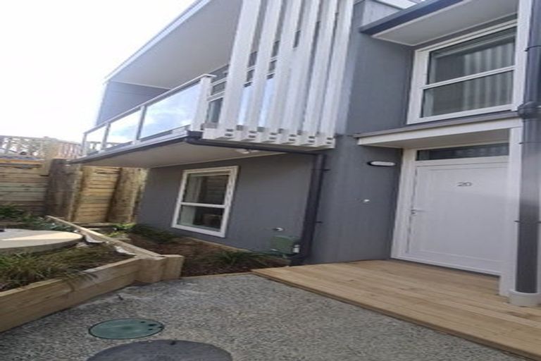 Photo of property in 20 Tai Lane, Whitby, Porirua, 5024
