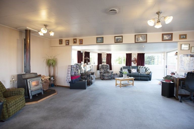 Photo of property in 64 Great North Road, Winton, 9720