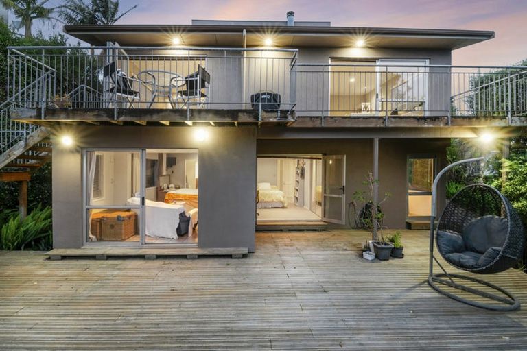 Photo of property in 1/395 Beach Road, Mairangi Bay, Auckland, 0630