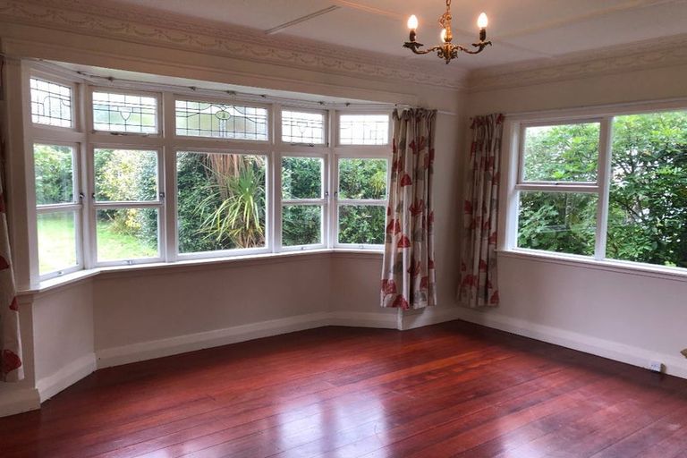 Photo of property in 24 Izard Road, Khandallah, Wellington, 6035