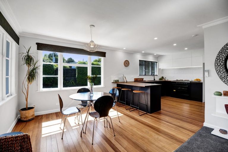 Photo of property in 226 Tukapa Street, Westown, New Plymouth, 4310