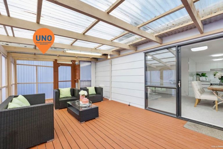 Photo of property in 76 Gallony Avenue, Massey, Auckland, 0614