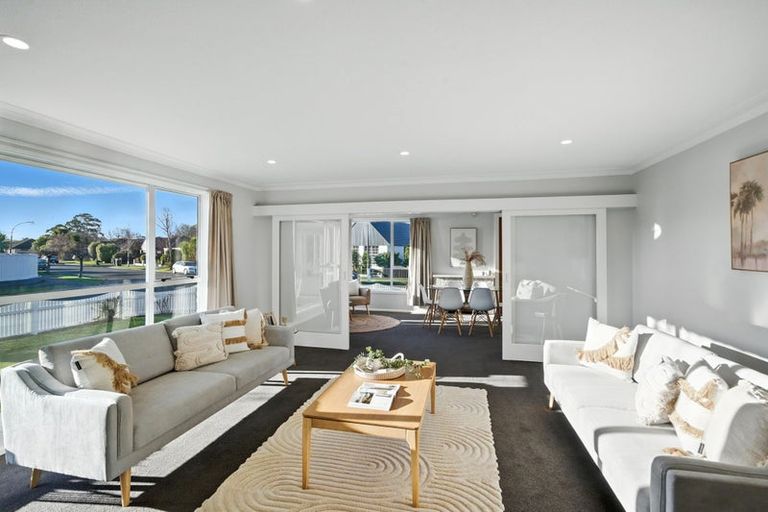 Photo of property in 1 Glenavon Place, Ilam, Christchurch, 8041