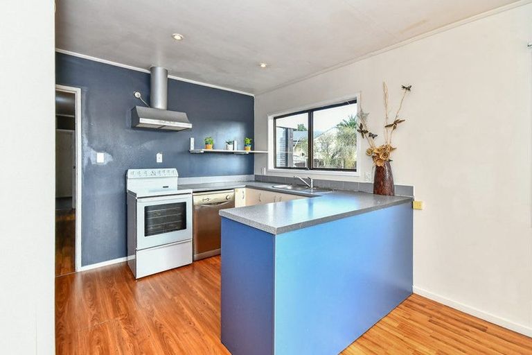 Photo of property in 34 Mcquarrie Avenue, Wattle Downs, Auckland, 2103