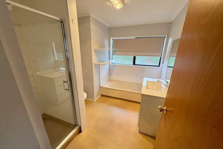 Photo of property in 6 Flinders Place, Johnsonville, Wellington, 6037