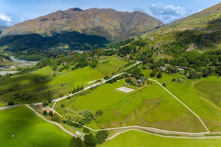 Photo of property in 17 Littles Road, Coronet Peak, Queenstown, 9371