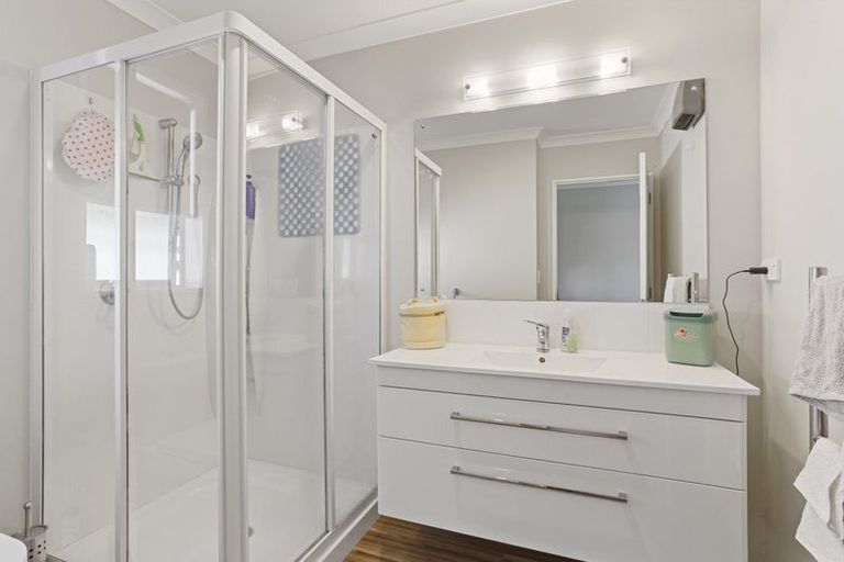 Photo of property in 10 Holly Place, Rangiora, 7400