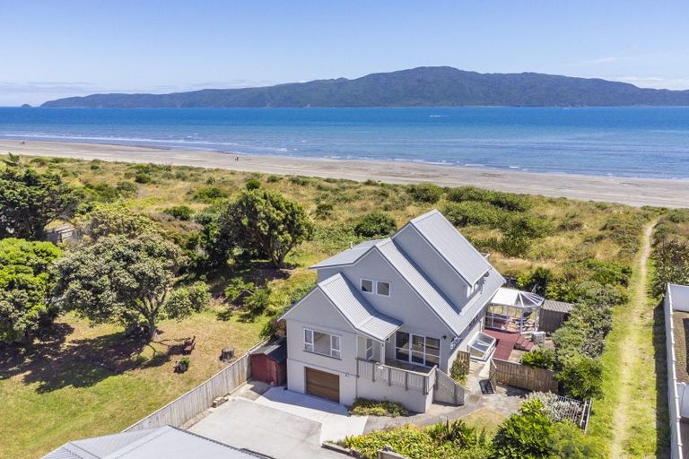 Photo of property in 149 Manly Street, Paraparaumu Beach, Paraparaumu, 5032