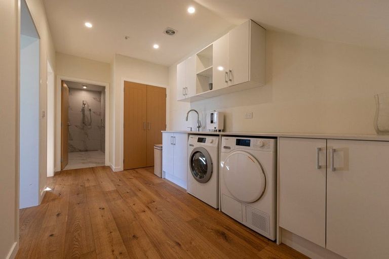 Photo of property in 337 Beacon Point Road, Wanaka, 9305