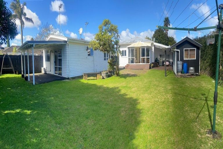 Photo of property in 14 Camp Road, Mount Wellington, Auckland, 1062