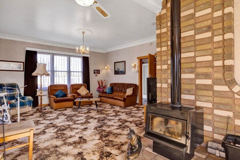 Photo of property in 389 Waihi Road, Normanby, Hawera, 4614