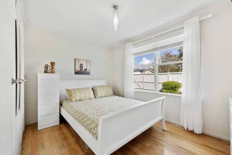 Photo of property in 265 Hepburn Road, Glendene, Auckland, 0602