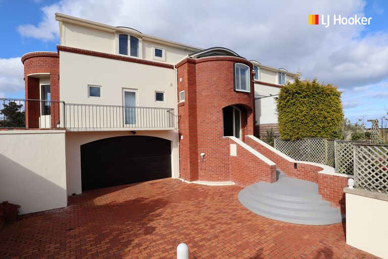 Photo of property in 584 Highgate, Maori Hill, Dunedin, 9010