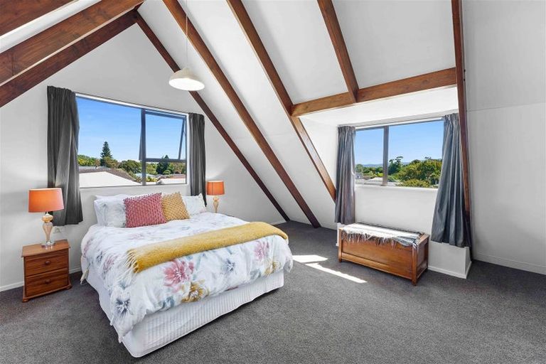 Photo of property in 77 Aorangi Road, Paraparaumu, 5032