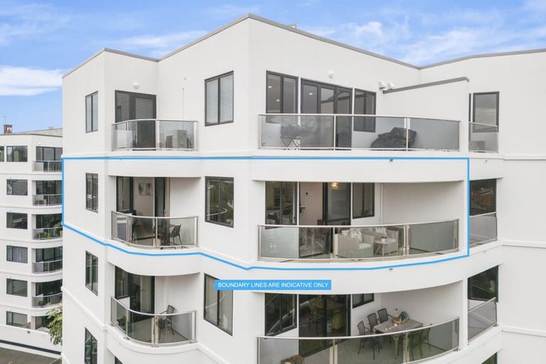 Photo of property in 5d/173 Hurstmere Road, Takapuna, Auckland, 0622