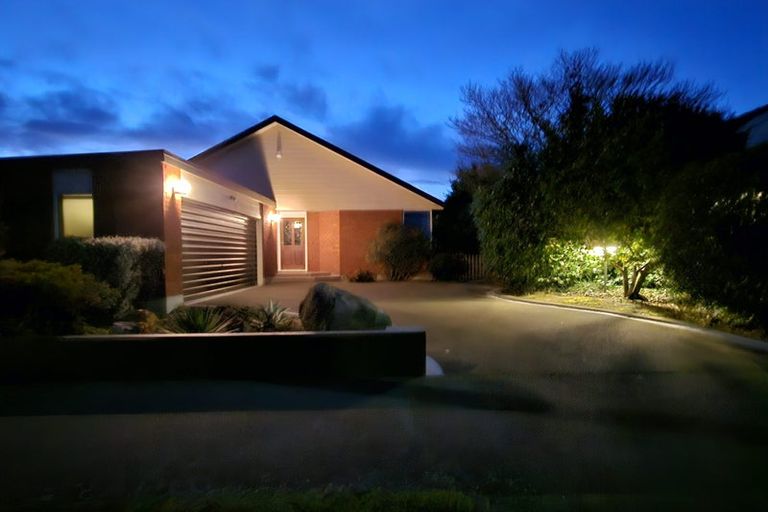 Photo of property in 32 Springbank Street, Bryndwr, Christchurch, 8053
