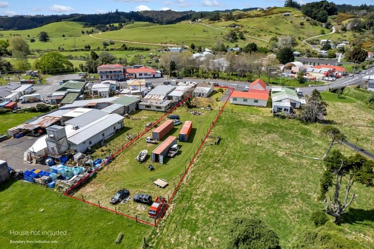 Photo of property in 19 King Street, Hikurangi, 0114