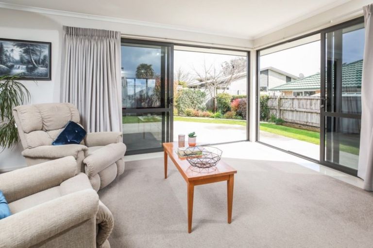 Photo of property in 10 Ruske Place, Grandview Heights, Hamilton, 3200