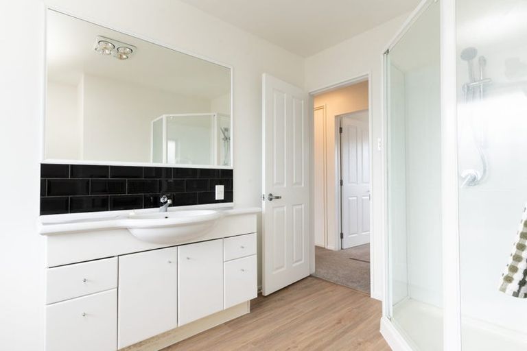 Photo of property in 18 Mollymawk Place, Woolston, Christchurch, 8023