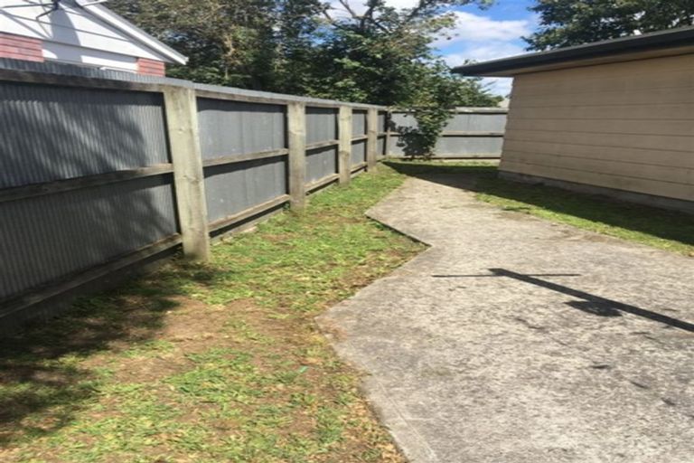 Photo of property in 5a Tonga Place, Riccarton, Christchurch, 8041