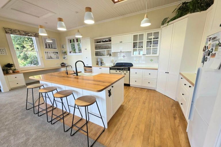 Photo of property in 2 Ure Street, South Hill, Oamaru, 9400