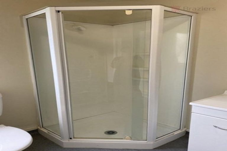 Photo of property in 120d Elizabeth Street, Riccarton, Christchurch, 8041