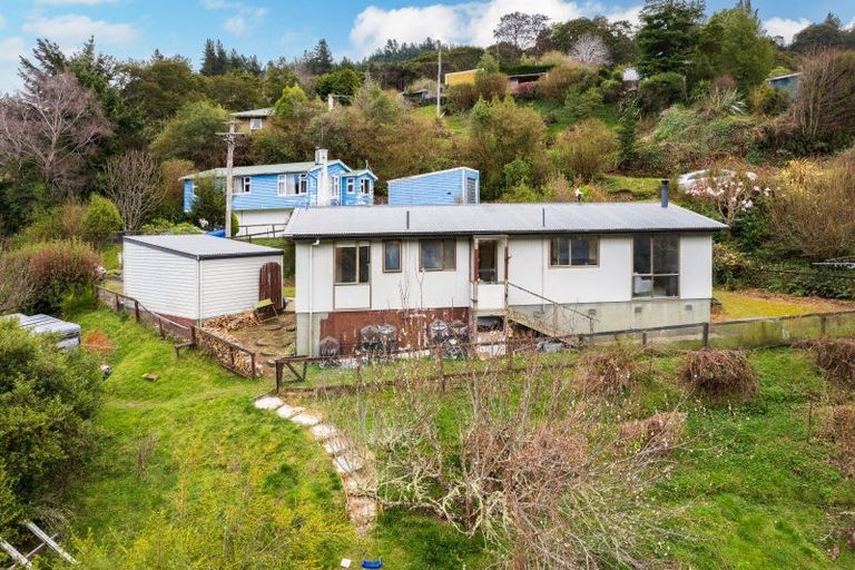 Photo of property in 8 Morepork Lane, Waipori Falls, Outram, 9073