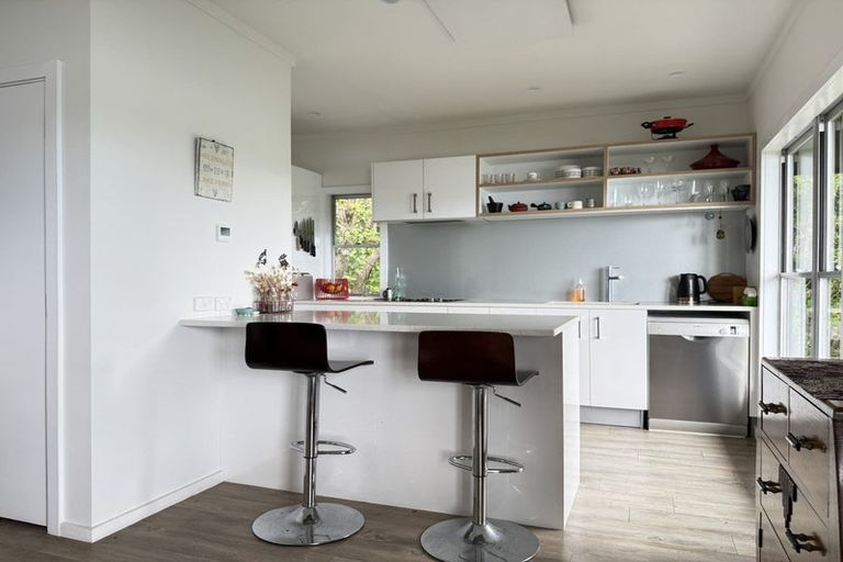 Photo of property in 38 Robieson Street, Roseneath, Wellington, 6011