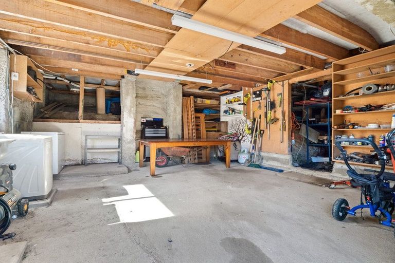 Photo of property in 3 Martin Road, Fairfield, Dunedin, 9018