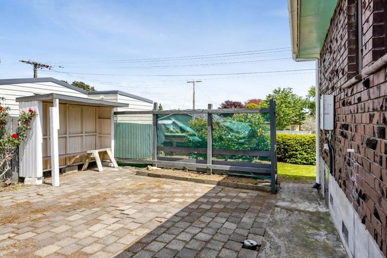Photo of property in 1/7 Mahoe Street, Strandon, New Plymouth, 4312