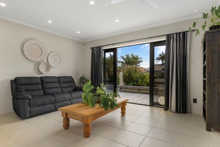 Photo of property in 2 Santa Monica Drive, Papamoa Beach, Papamoa, 3118